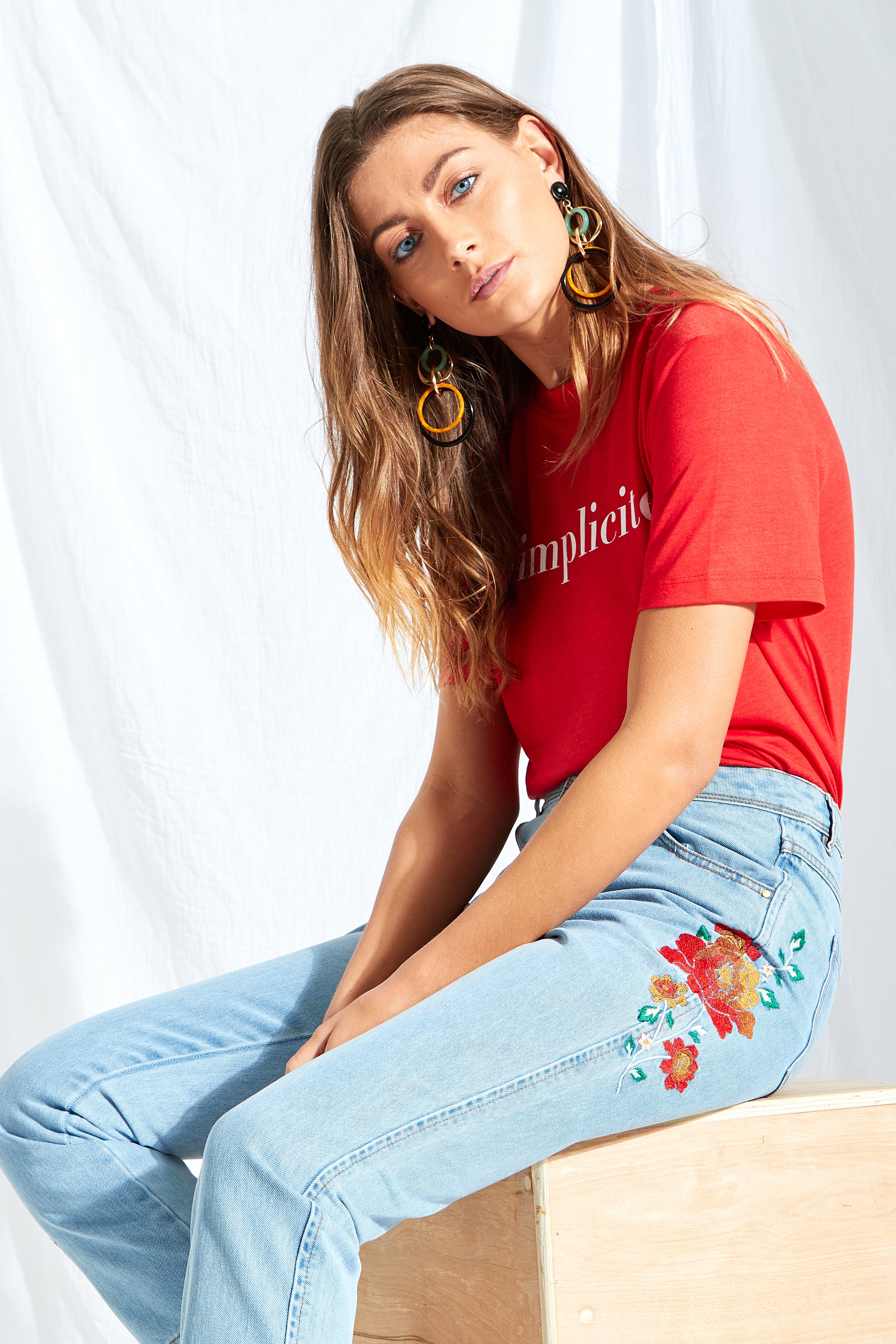 Denim Embroidered Mom Jeans - Blue